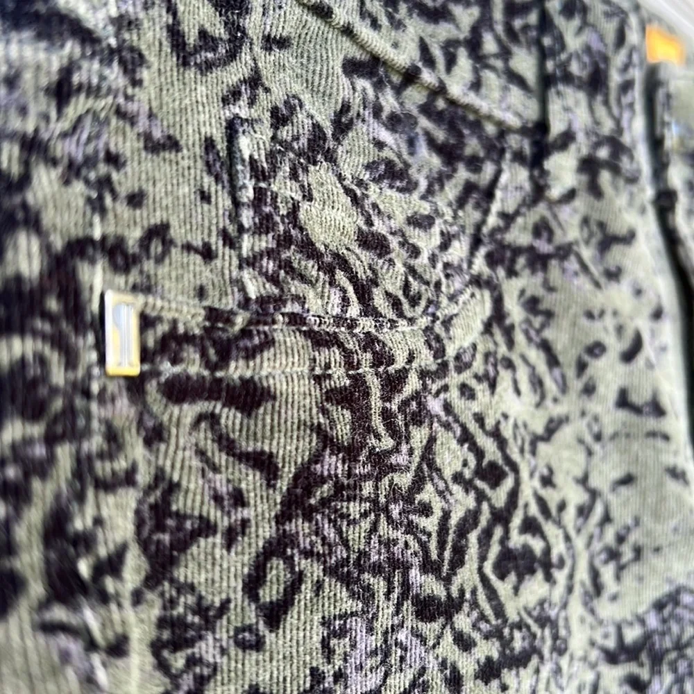 🎯NWOT Pilcro And The Letterpress Corduroy Pants Green Size 26P - Picture 5 of 10